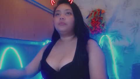 lilyslut143 online show from February 9, 12:53 pm