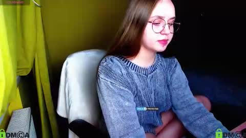 Lily online show from November 23, 3:32 pm