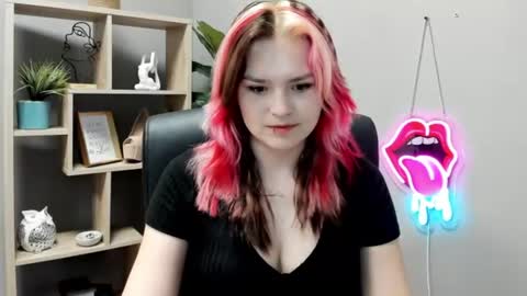 Lily online show from June 9, 6:57 am