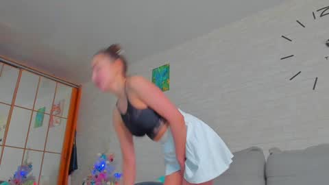 lilyt_007 online show from December 18, 2:53 am