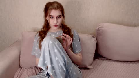 lina online show from December 8, 3:40 am