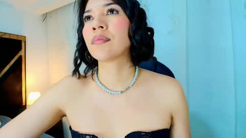  Lina Bedoya  online show from June 8, 11:33 am