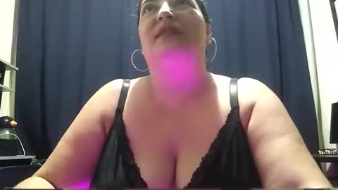 Lina Mara99 online show from November 10, 8:39 am