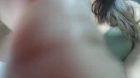 iiisabella online show from December 29, 6:45 am