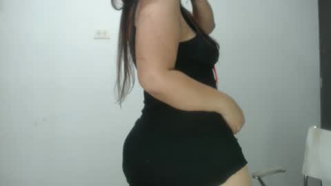 iiisabella online show from February 22, 9:46 am