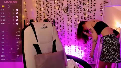 Lina online show from June 9, 2:44 am