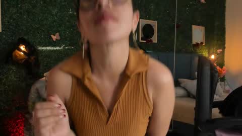 Lina  online show from December 18, 12:11 pm