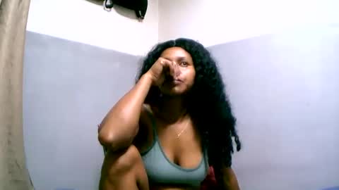 linah1123 online show from February 18, 8:19 pm