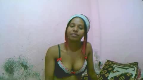 linah1123 online show from December 21, 12:00 pm