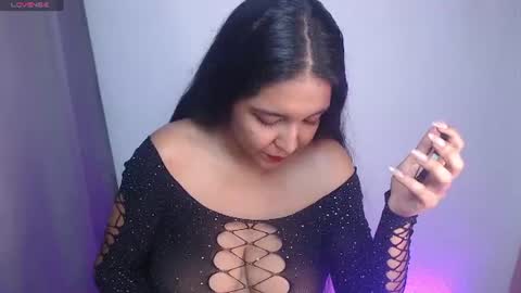 lincy_honeyy online show from June 30, 4:45 am