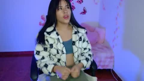 Snapshot of linda__777 chatting on October 13, 11:45 am linda__777 online show from October 13, 11:45 am