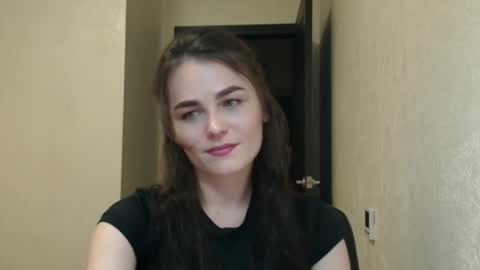 Linda online show from March 28, 8:32 pm