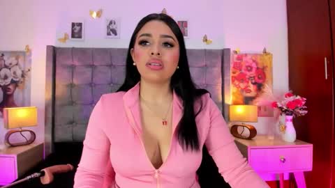 Linda Fosterr online show from May 25, 7:42 pm