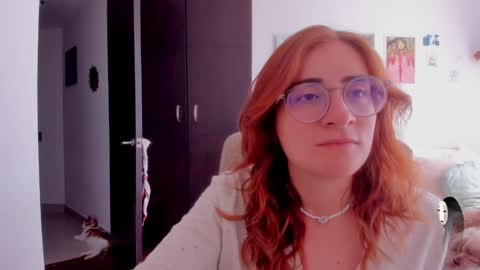 Giggles  online show from December 11, 4:52 pm