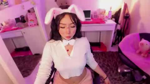 Lindaa maria  online show from October 31, 6:03 am