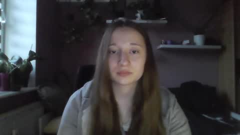 LindaAmore online show from October 19, 3:16 pm