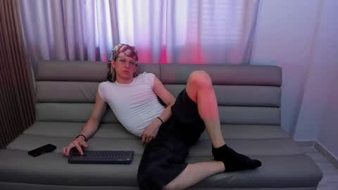 Lior evan online show from November 10, 11:46 am