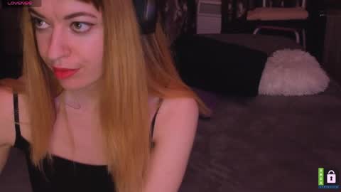 Liora online show from April 20, 11:19 pm