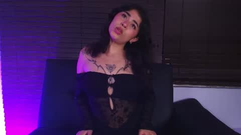  L I O  Q U E E N   online show from July 16, 3:32 am