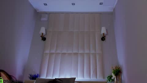 Lira revery online show from February 2, 11:45 pm