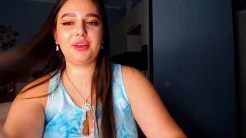 lisa_lady_golden online show from September 18, 2:37 am