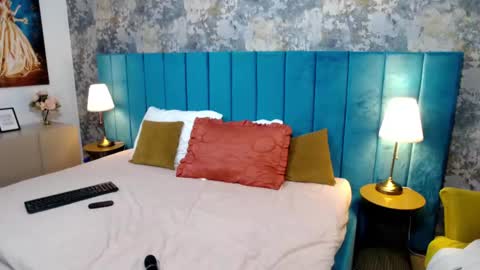 lisacroft online show from October 22, 7:44 am