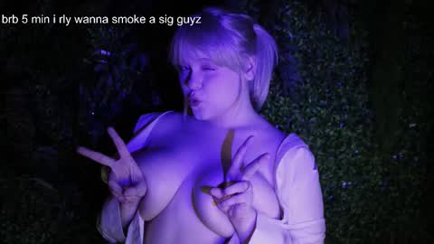 -Lisa- Help me to reach 100 thumbs up3 online show from November 2, 9:26 pm