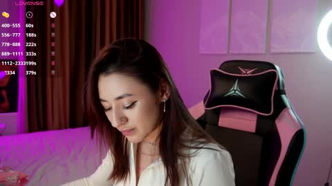   LISA   online show from April 25, 5:43 pm