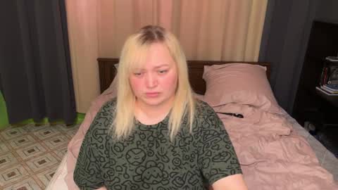 Lisa online show from March 18, 10:32 am