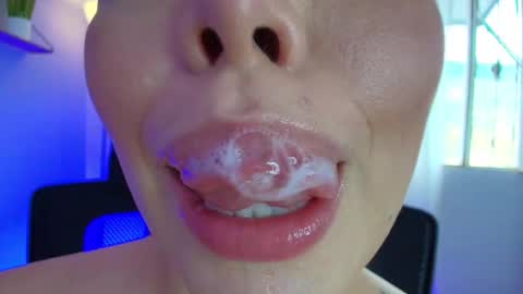 Lisbet online show from February 12, 8:18 pm