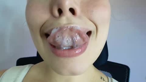 Lisbet online show from October 29, 9:48 pm