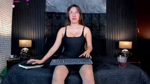Lissa Kim online show from July 7, 2:10 pm