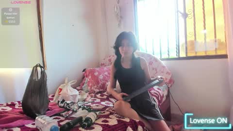 lissa_petitee online show from November 23, 11:30 am