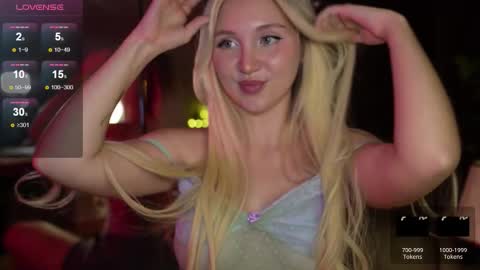 Snapshot of lissablush_ chatting on September 16, 8:12 pm Lissa online show from September 16, 8:12 pm