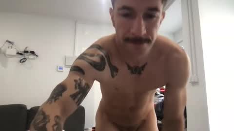 litlelover online show from April 11, 10:30 am