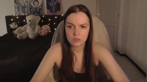 little__flowers online show from November 24, 9:19 am