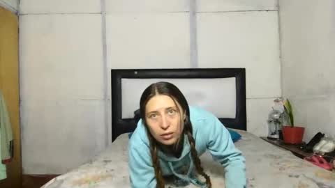 Snapshot of little_devil_diablita90 chatting on October 16, 3:06 am Diablita online show from October 16, 3:06 am
