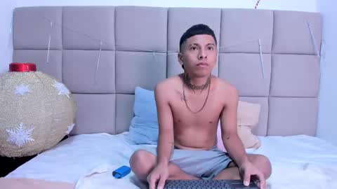 little_kris1 online show from January 13, 12:24 pm