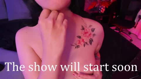 Maeve  online show from February 23, 9:37 pm