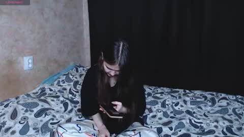 Alice.. online show from October 5, 3:30 pm