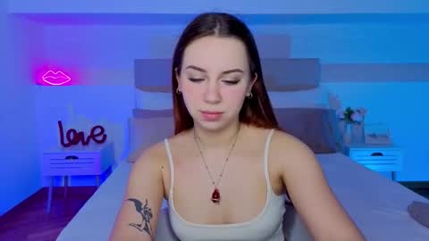 little_siin online show from November 10, 8:39 am