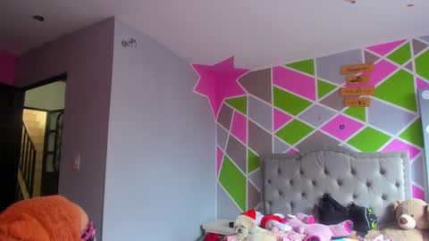 Im Laura. buy my contentcompra mi contenido offline  online show from September 22, 8:24 pm