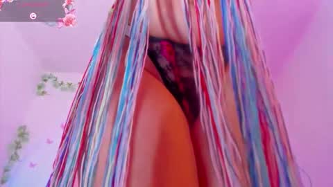 Tifanny online show from February 9, 2:21 pm