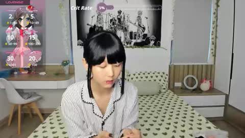 Yena and Gabby online show from November 19, 8:35 am