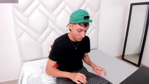 DANNY online show from November 3, 7:37 pm