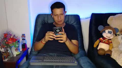 Manu online show from February 1, 3:25 am