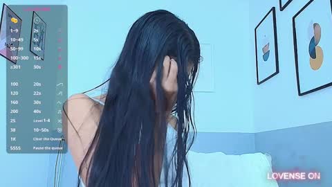 Emily  online show from December 13, 1:33 pm