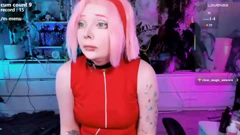 Riza Riri Puff  online show from July 14, 5:56 am
