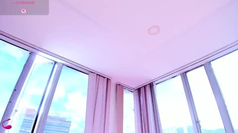 Snapshot of littlelinda_ chatting on October 13, 2:30 pm littlelinda online show from October 13, 2:30 pm