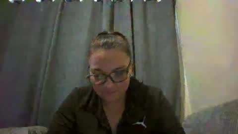 littlemissm44623 online show from April 17, 8:28 am